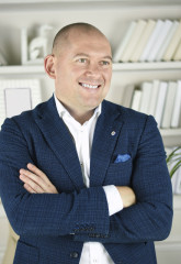 Э. Трымбовецкий