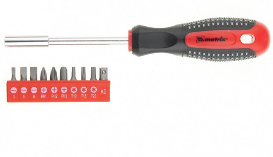 Отвертка с набором бит