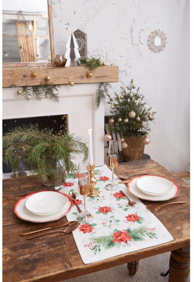 Дорожка на стол «Christmas red flowers»