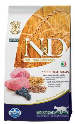 Корм низкозерновой для кошек с ягненком и черникой