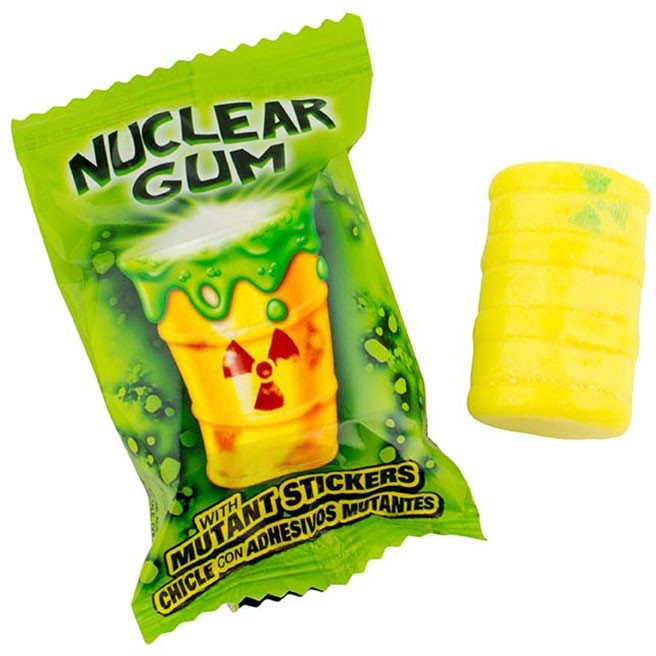 Жевательная резинка с клубничной начинкой Nuclear Gum «Гигант. Ядерный взрыв» | Fini