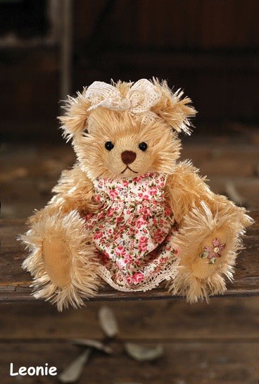 Коллекционный мишка "Leonie", 20 см | Flowerdale Collection | Settler Bears