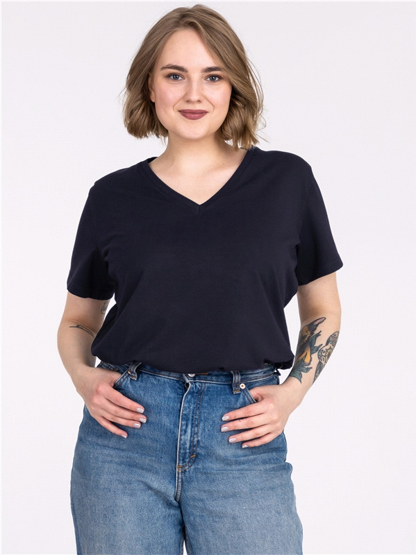 Футболка женская | Бенефис | Апрель