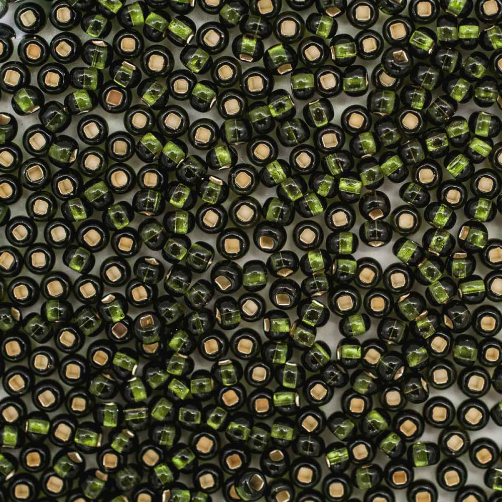 Бисер прозрачный c серебряным прокрасом, цвет 57290 очень тёмно-зелёный | Preciosa