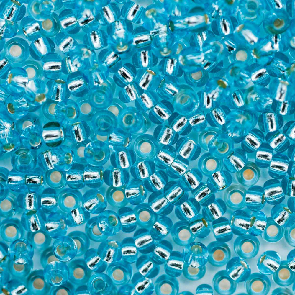 Бисер прозрачный c серебряным прокрасом, цвет 67000 самый светлый голубой | Preciosa