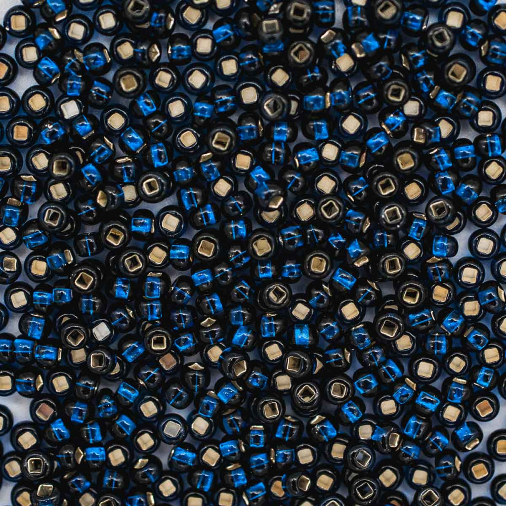 Бисер прозрачный c серебряным прокрасом, цвет 67100 тёмно-голубой | Preciosa