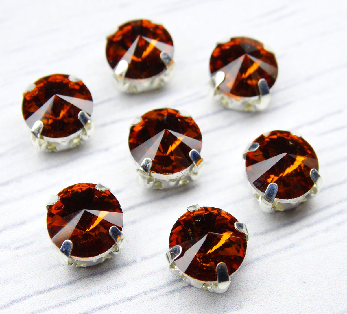 Стразы хрустальные в цапах | Astra&Craft