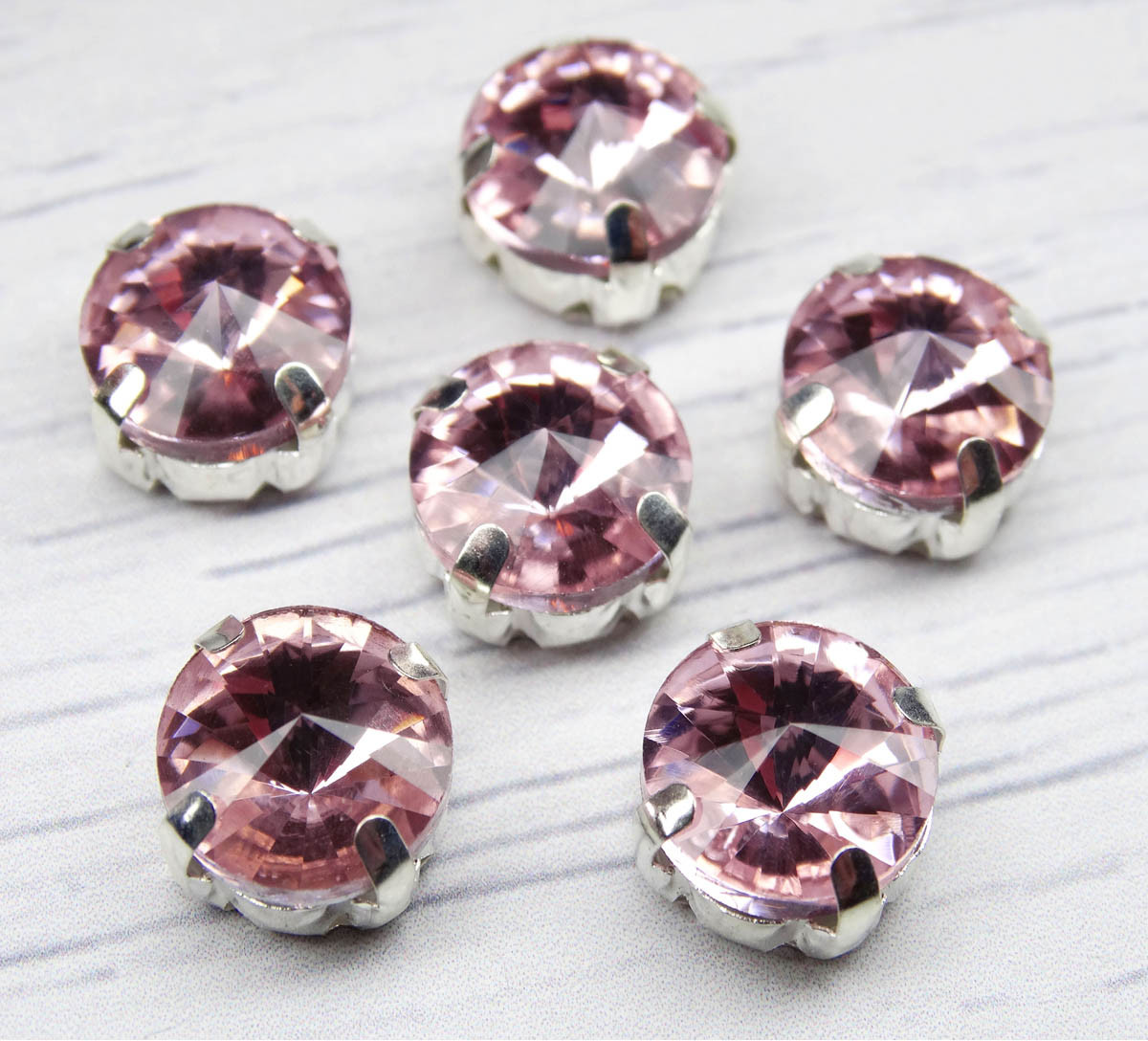 Стразы хрустальные в цапах | Astra&Craft