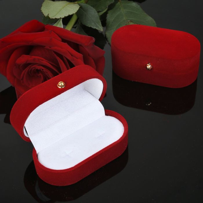 Футляр под серьги или запонки «Овал вытянутый»