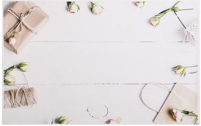 Фотофон «Подарки и чайные розы» | 14 Февраля