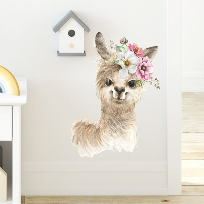 Наклейка интерьерная «Лама в цветочном венке»