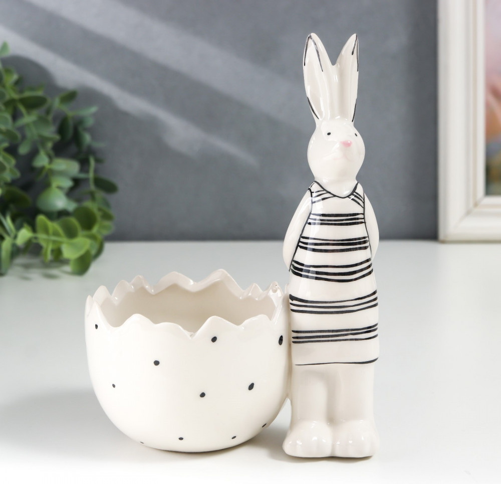 Сувенир-подставка «Зайчик в полосатой маечке» | Пасха