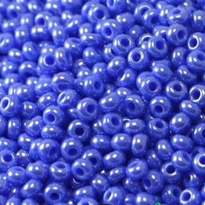 Бисер непрозрачный радужный, цвет 34040 сапфирово-голубой | Preciosa