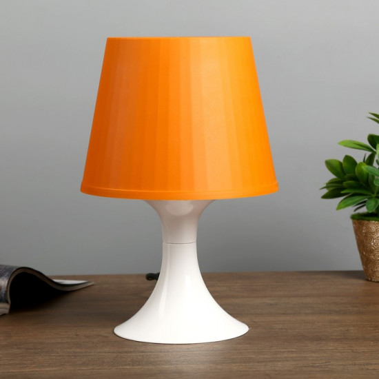 Лампа настольная