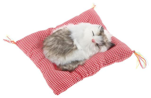 Игрушка на панель «Кошка на подушке»