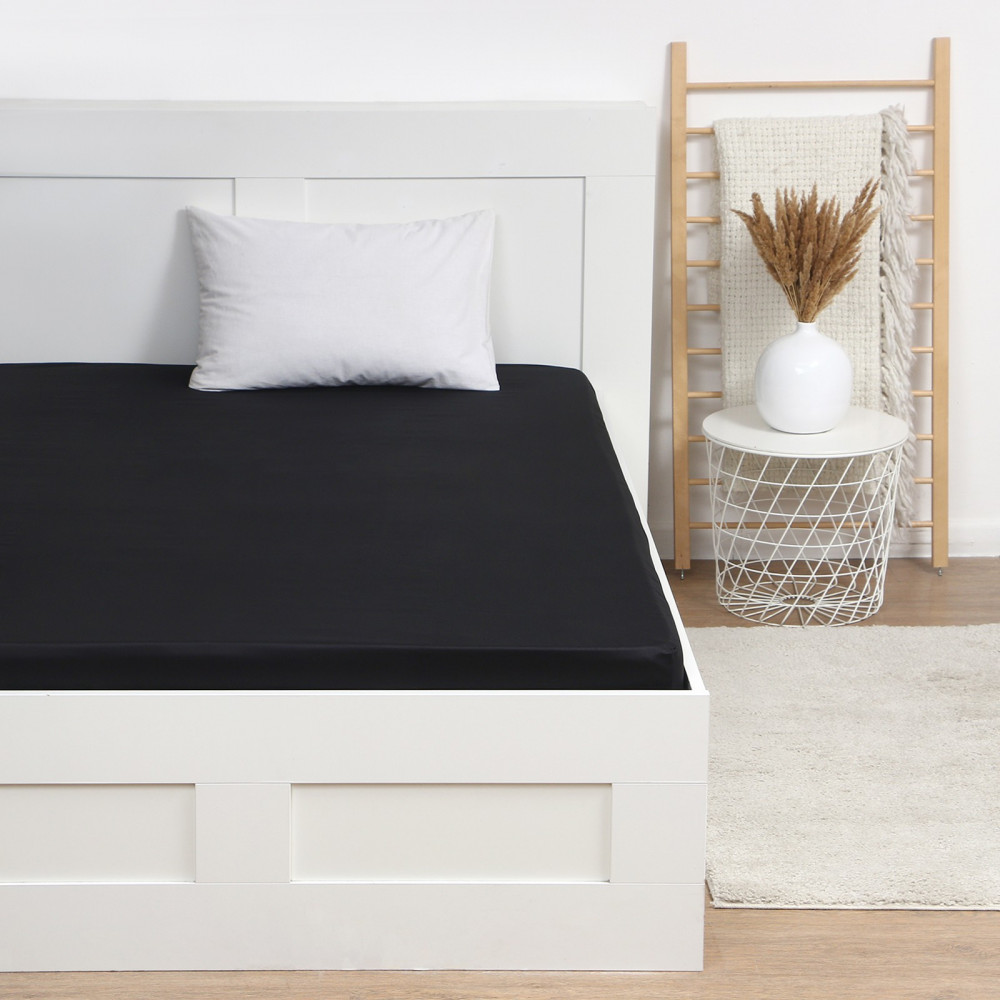 Простыня на резинке «Jet black» | Satin collection | Этель