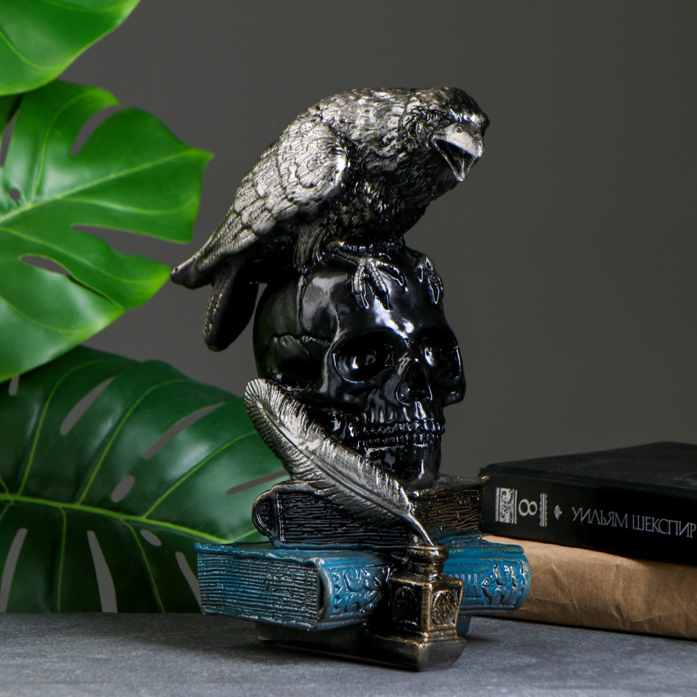 Фигура «Ворон на черепе» | Хорошие сувениры