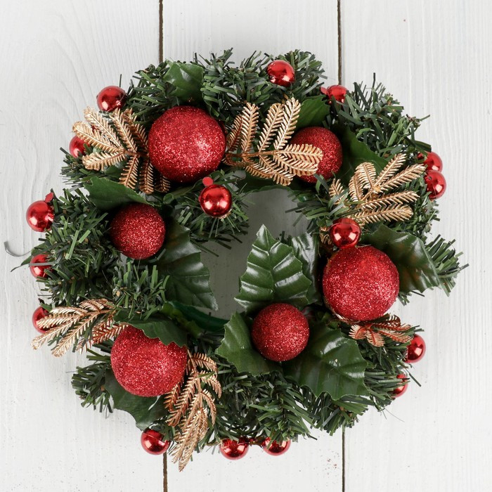 Венок новогодний «Красные шарики» | Зимнее волшебство
