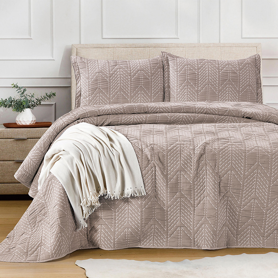 Стеганое жаккардовое покрывало c наволочками | Theodora