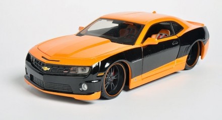 Сборная модель автомобиля "Chevrolet Camaro RS 1:24" | Maisto