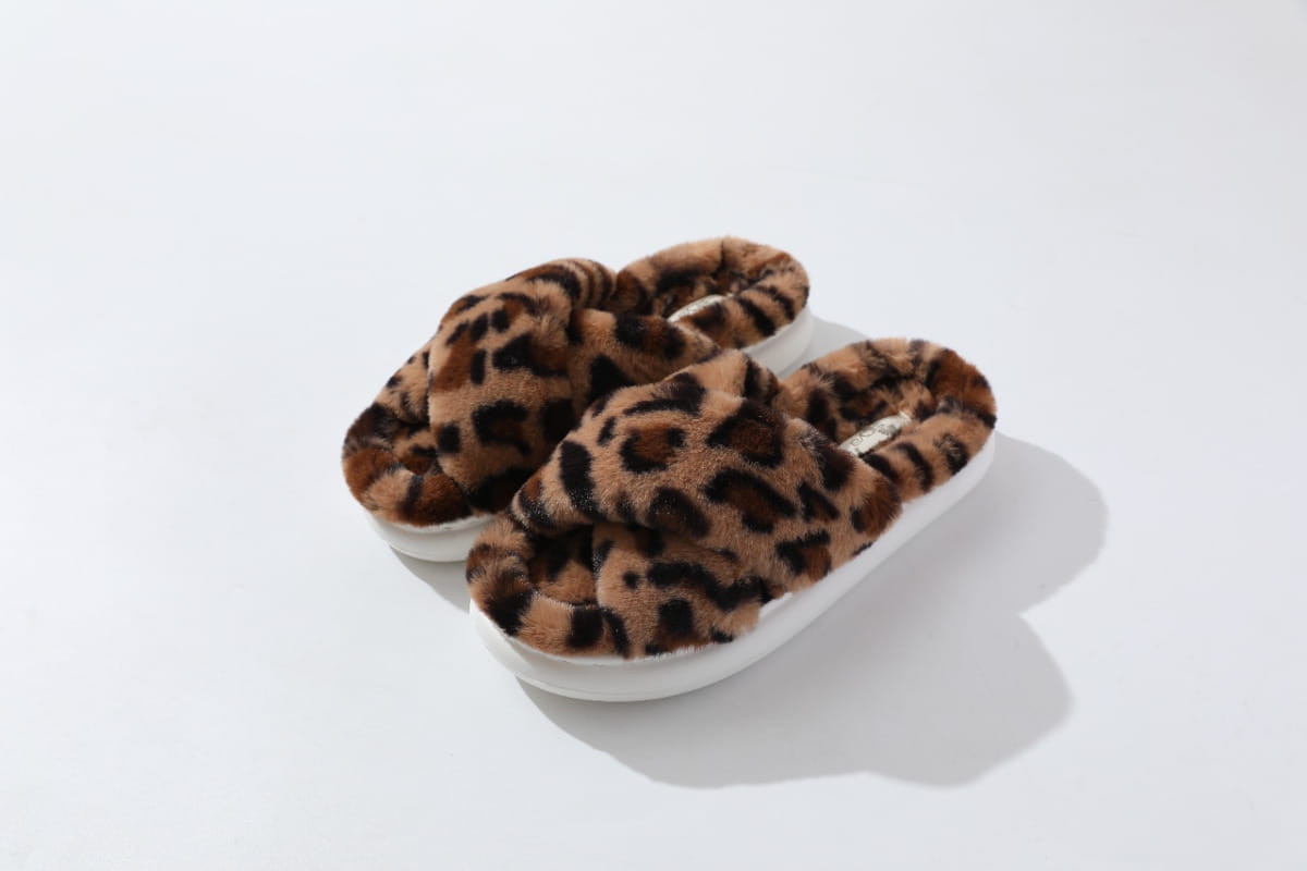 Тапочки «Leo» | Arya