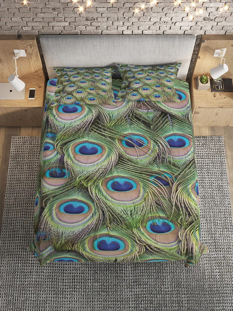 Покрывало с наволочками «Мир павлина» | Ambesonne