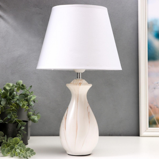 Лампа настольная