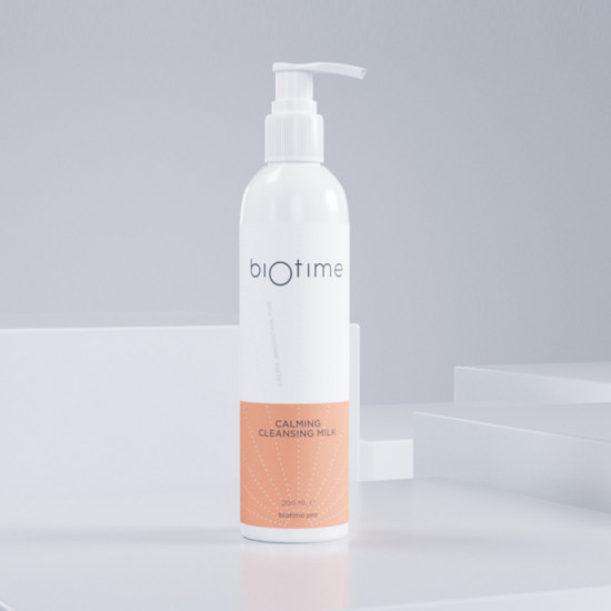 Очищающее молочко для чувствительной кожи лица «Calming Cleansing Milk»