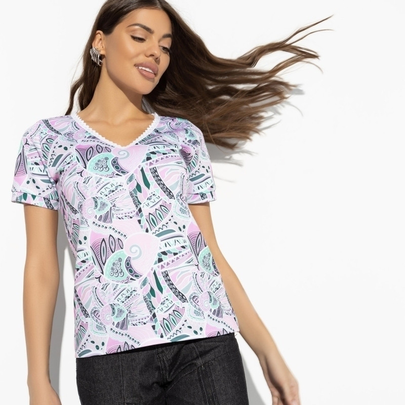 Футболка женская «Любовь рядом, нежная» | Charutti