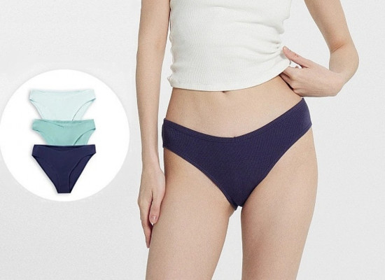 Комплект трусов женских