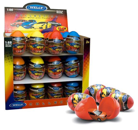 Модель машины 1:60 в яйце-сюрпризе | Welly