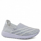 серебристо-белый