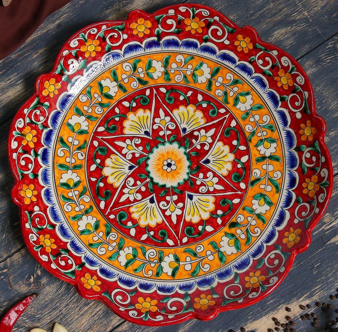 Блюдо-ляган «Цветы» | Риштанская роспись | Шафран