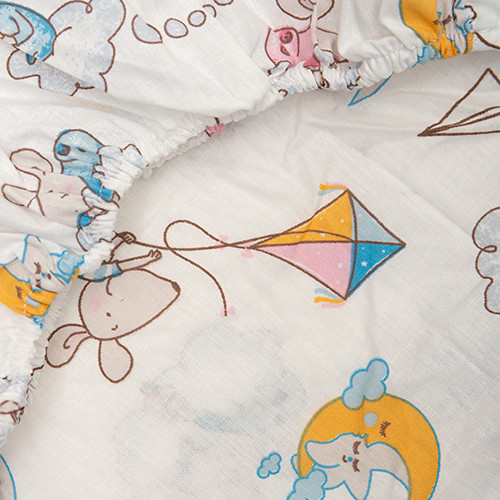 Простыня на резинке «Мышата в облаках» | Ассорти | Традиция