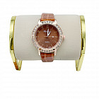 коричневый