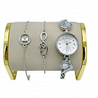 серебристый