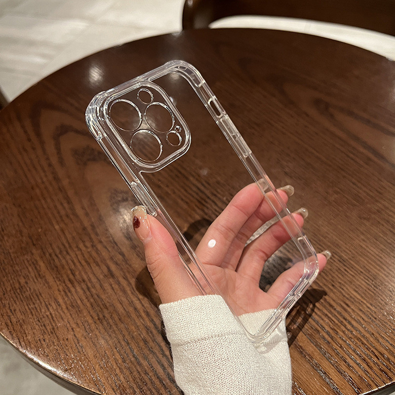 Противоударный чехол на Iphone 16 Pro