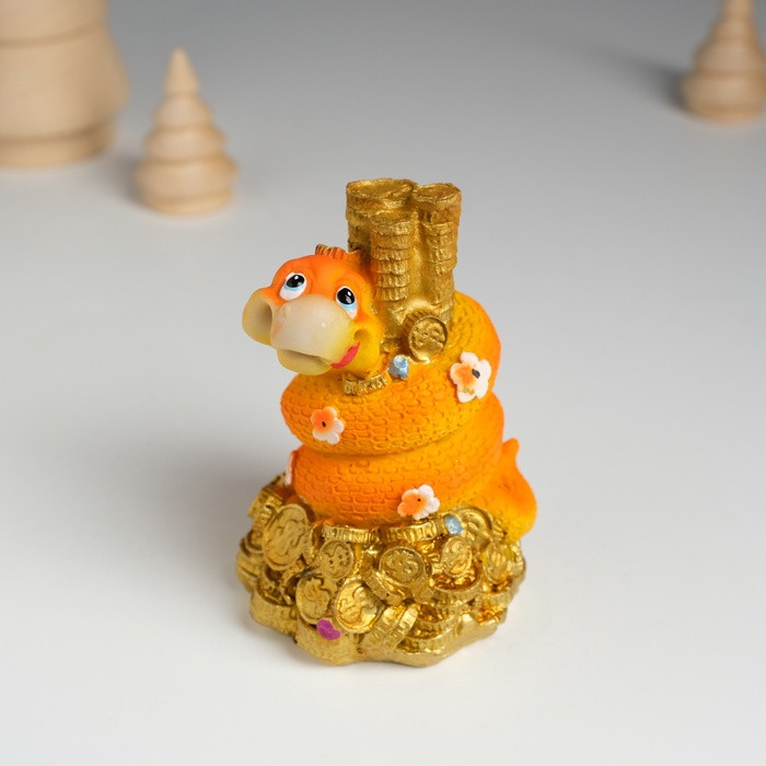 Фигурка сувенирная «Змей оранжевый с цветочками на монетах»