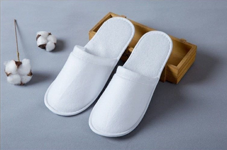 Набор одноразовых тапочек