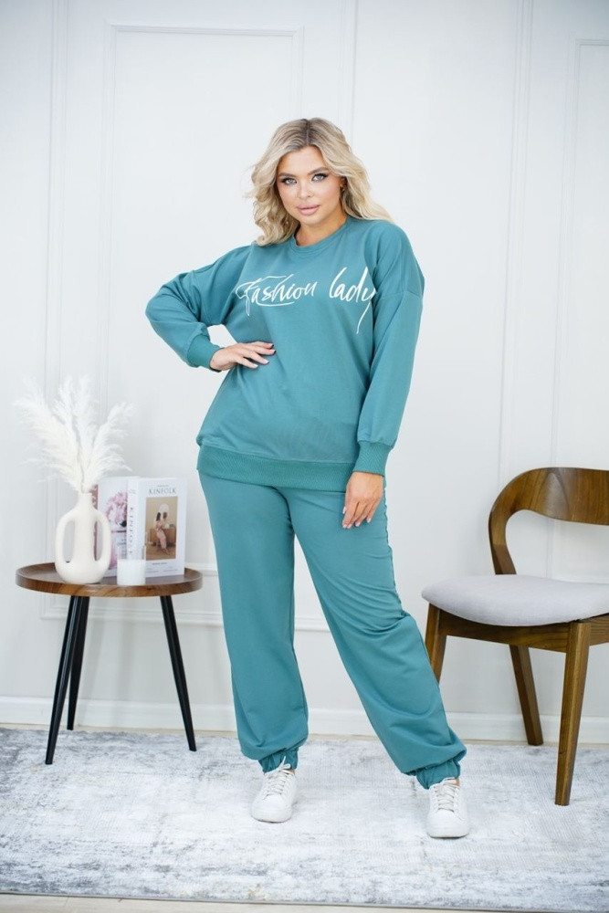 Костюм женский