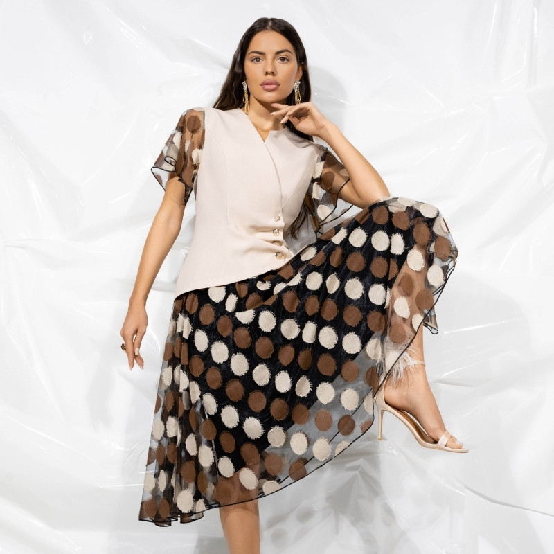 Костюм женский с юбкой с креативной застёжкой Шаг к тебе | Charutti