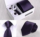 фиолетовый