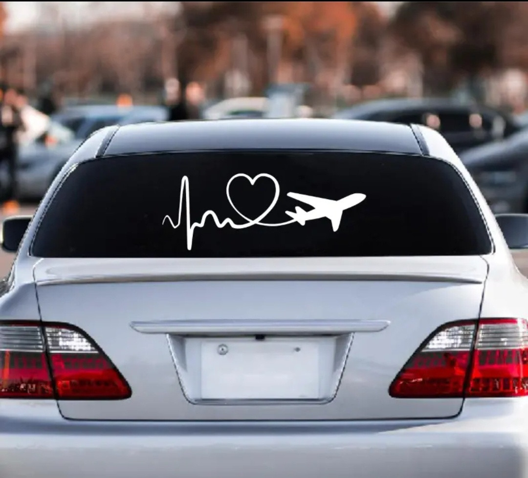 Наклейка на автомобиль