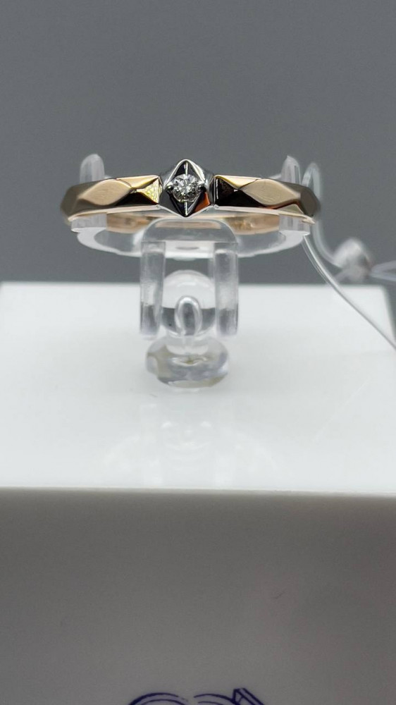 Кольцо из золота с бриллиантом | Family Jewelry