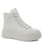 молочно-белый