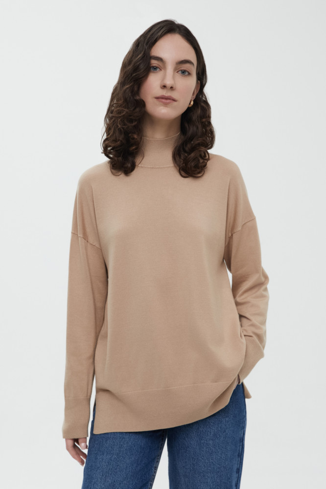 Джемпер женский с воротником-стойкой и спущенным плечом | Finn Flare