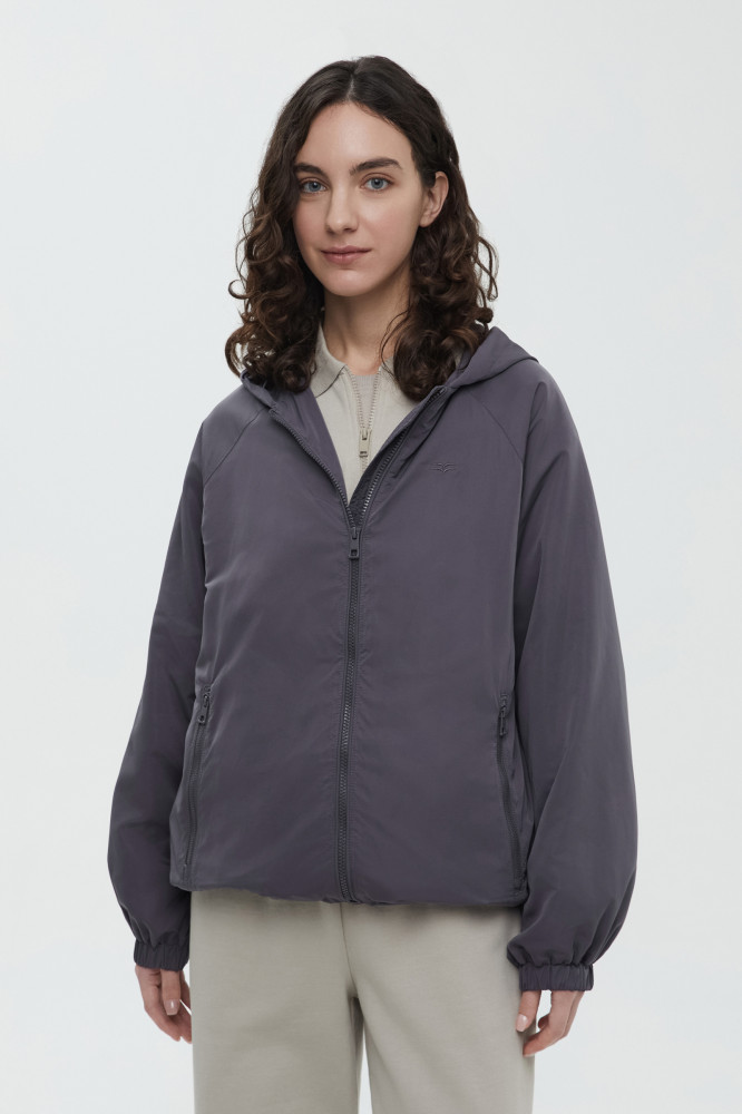 Ветровка женская прямого кроя с капюшоном | Finn Flare