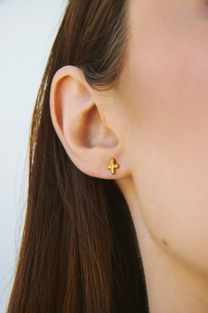 Серьги-пусеты из серебра с позолотой «Вышивка» | Sbleskom