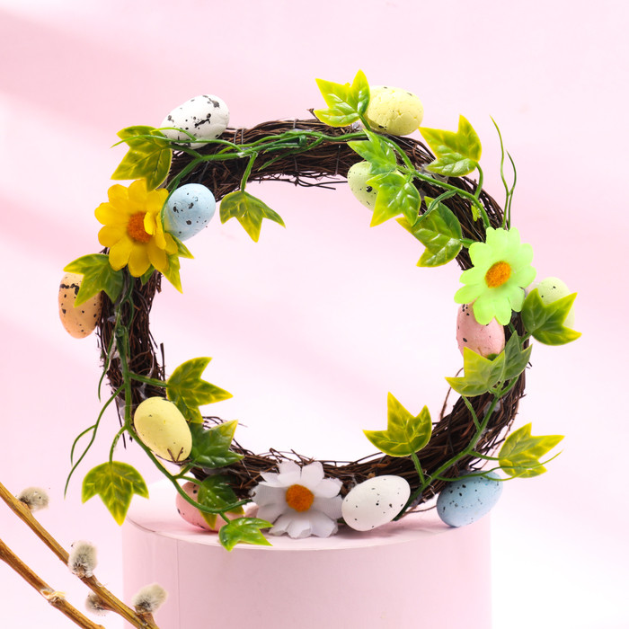 Венок «Яйца и цветы»