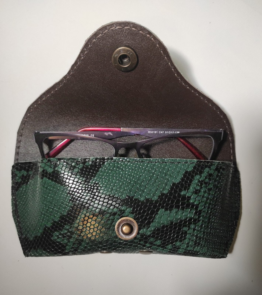 Футляр для очков